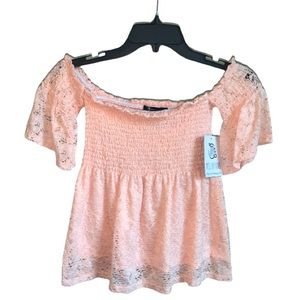 NWT Miss Cheivous Ruffle Blouse